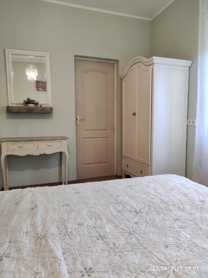 Boutigue City House With Terrace And Garden Free Parking Riga Esterno foto