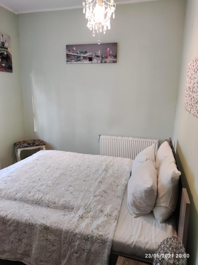 Boutigue City House With Terrace And Garden Free Parking Riga Esterno foto