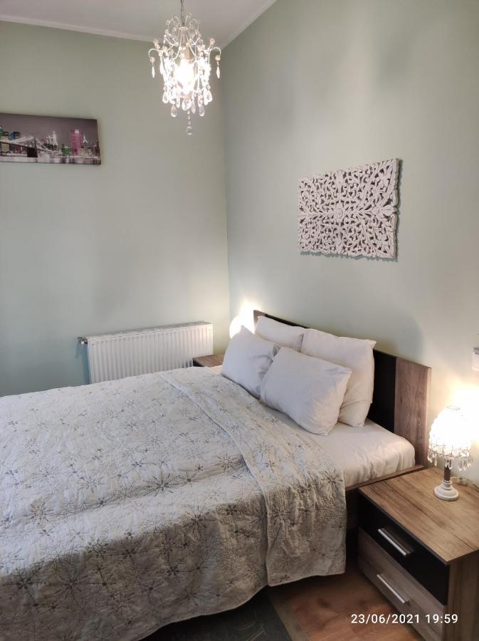 Boutigue City House With Terrace And Garden Free Parking Riga Esterno foto